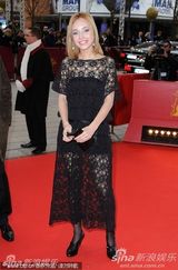 《纯洁星期六》首映 安东-沙金携斯维塔纳似情侣