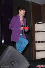 组图：光良举办新专辑发片记者会 张信哲站台