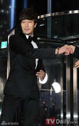 组图：《绅士的品格》获9奖 JYJ朴有天人气爆棚