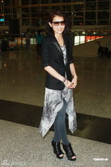 组图：杜琪峰胡杏儿为《夺命金》赶赴威尼斯