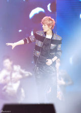 高清组图：EXO-M鹿晗迎接23周岁生日清新萌少年