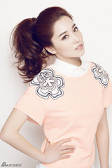 组图：阚清子灵动写真 潮流着装变身时尚女王