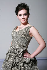 幻灯组图：红歌会老外选手“唐伯虎”私密照曝光