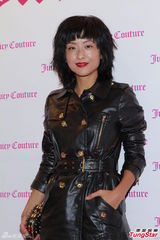 组图：MandyLieu红裙亮相 徐濠萦文咏珊同场