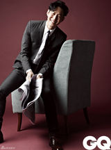 高清组图：李政宰杂志写真 魔性眼神冷酷十足