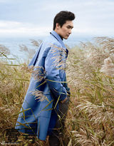 组图：张铎眼神深邃化身摩登绅士