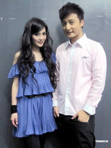 幻灯图：阿娇自封专业演员 与方力申合作有感觉 