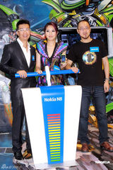 组图：杨千嬅亮相化身蝴蝶仙子 自曝3个月减10斤