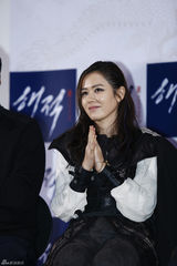 独家：《海盗》雪天开工 孙艺珍霸气雪莉遭绑