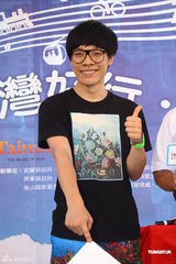 组图：卢广仲为台湾旅游站台 期待骑车环岛旅行