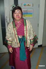 组图：曾志伟蒙嘉慧胡杏儿等录节目卖力演出