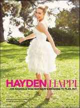 组图：《英雄》海顿婚纱美艳 和男友最萌身高差