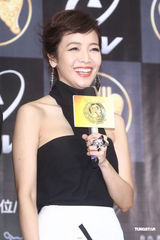 高清组图：音乐金曲奖主持人亮相 吴宗宪携手侯佩岑