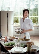 高清组图：韩星全智贤代言家电变身俏丽美厨娘