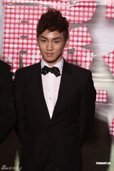 组图：日韩艺人齐登小巨蛋 张小燕庾澄庆造型大PK