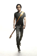 组图：汪峰温暖与纯真写真诠释生活态度