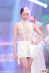 高清组图：亚姐竞赛泳装透视装比拼 堪比洗剪吹