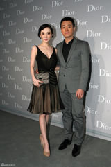 组图：霍思燕出席时尚秀透露将赴巴黎时装周