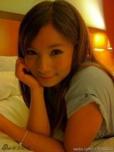 跳水第一美女何姿微博美图 可爱卖萌(图)