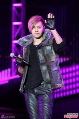 组图：王心凌不谈新恋情 罗志祥庾澄庆比拼热舞