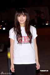 组图：香港演艺界为赈灾录歌 郑秀文已探访灾区