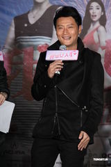 组图：《女人心》上海首映 刘德华巩俐解说情圣女王 