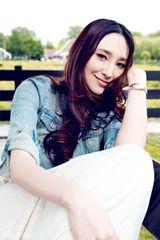 组图：吴佩慈夏日中荷友谊之旅 唯美大片优雅妩媚