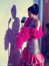 幻灯图：杨幂《京城四少》造型曝光 演绎双面佳人