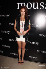 组图：周秀娜不惧男友与Mia拍床戏生情