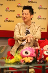 高清组图：庾澄庆做客畅聊新专辑《到死都要18岁》