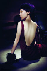 高清图：霍思燕登杂志封面 尝试短发造型摩登靓丽