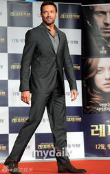 组图：休-杰克曼首尔出席《悲惨世界》韩国发布会