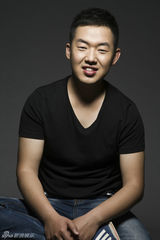 组图：童振军萌系写真 表情多变展魅力