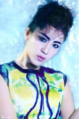 组图：歌手郭涛发布炫彩写真 演绎时尚魅力