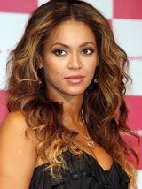 高清组图：碧昂斯日本宣传 穿超短裙大秀美腿