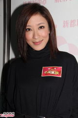 组图：《名媛望族》剧组齐聚宣传 杨怡压力大长痘