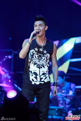 组图：关楚耀个唱邀张学友坐阵 遗撼谭咏麟未到