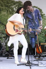 组图：张芸京新造型女人味 传与小煜暧昧粉丝心碎