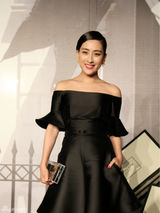 组图：马苏优雅亮相活动 抹胸裙扮靓大秀香肩