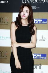 组图：梁乂升等出席国际旅游小姐选拔慈善晚宴