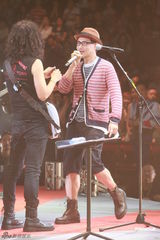 组图：张学友林子祥等助阵太极乐队演唱会