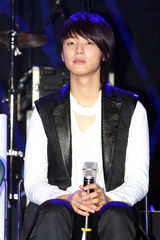 高清组图：韩国新人乐队组合CNBLUE首尔亮相