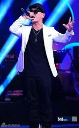 组图：韩歌手蜘蛛等出演音乐节目《You and I》