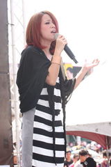 组图：“神木与瞳”黄美珍单飞发片