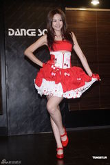 组图：安心亚彩排舞蹈大秀性感舞姿