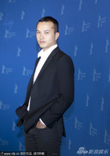 组图：《动物园的明信片》发布会 导演携主创亮相