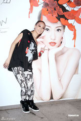 幻灯组图：关颖夜店首唱热舞新专辑 拍MV紧张没食欲