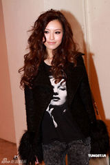 幻灯图：黄秋生潮人打扮抢镜 任贤齐首次挑战动作片