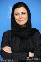 高清：《内达和西敏》亮相 莱拉-哈塔米黑衣玩神秘