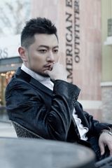 组图：张洪睿新写真走绅士路线